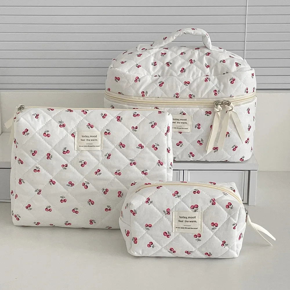Fashion Pink Flower Women's Clutch Bag Sets Toiletry Makeup Tool Storage Pouch Quilting Cosmetics Organizers Handbag for Travel