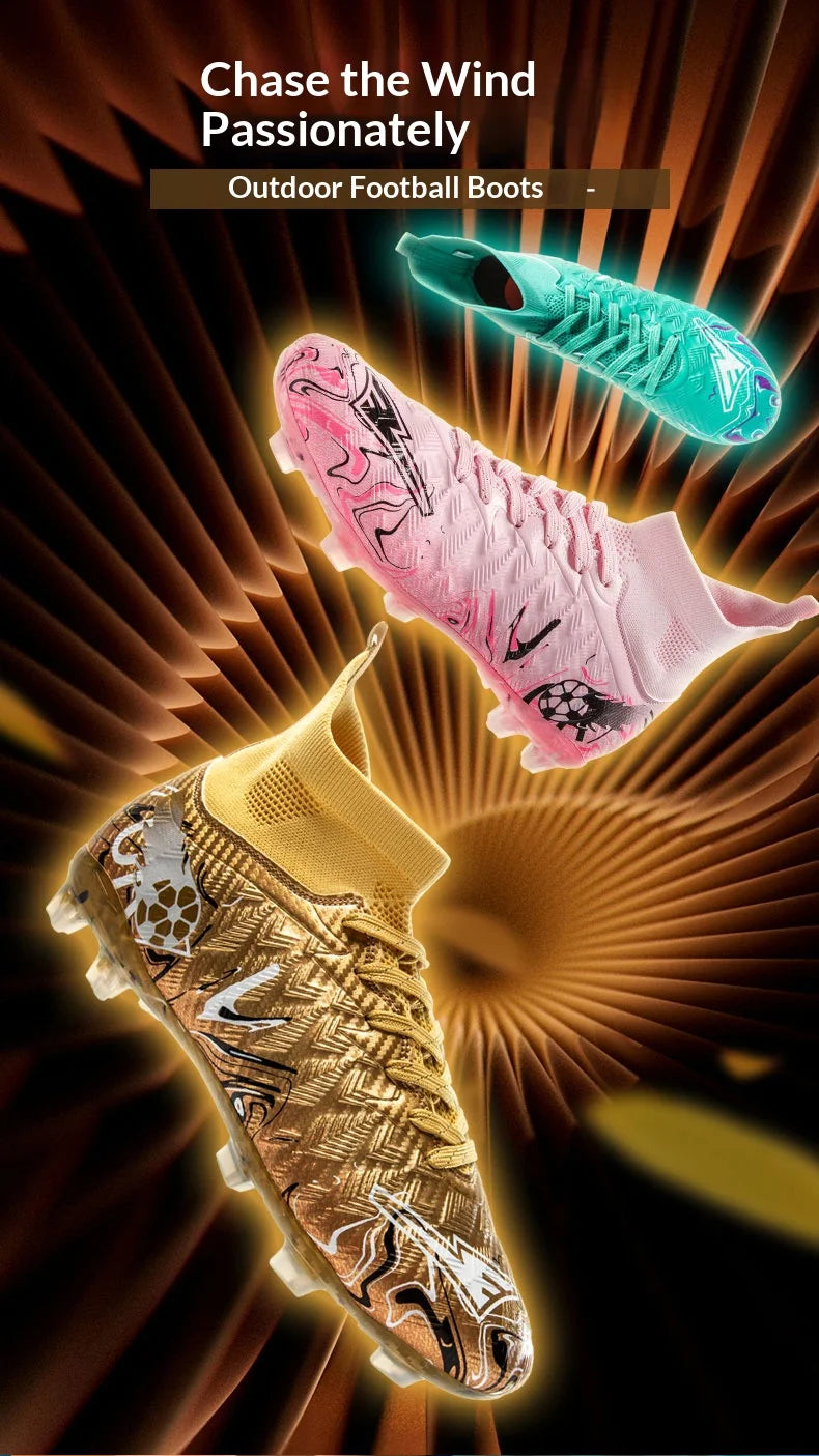 A pair of football shoes suitable for teenagers, with breathable upper and spiked sole design. Very comfortable to wear.HX-X2601