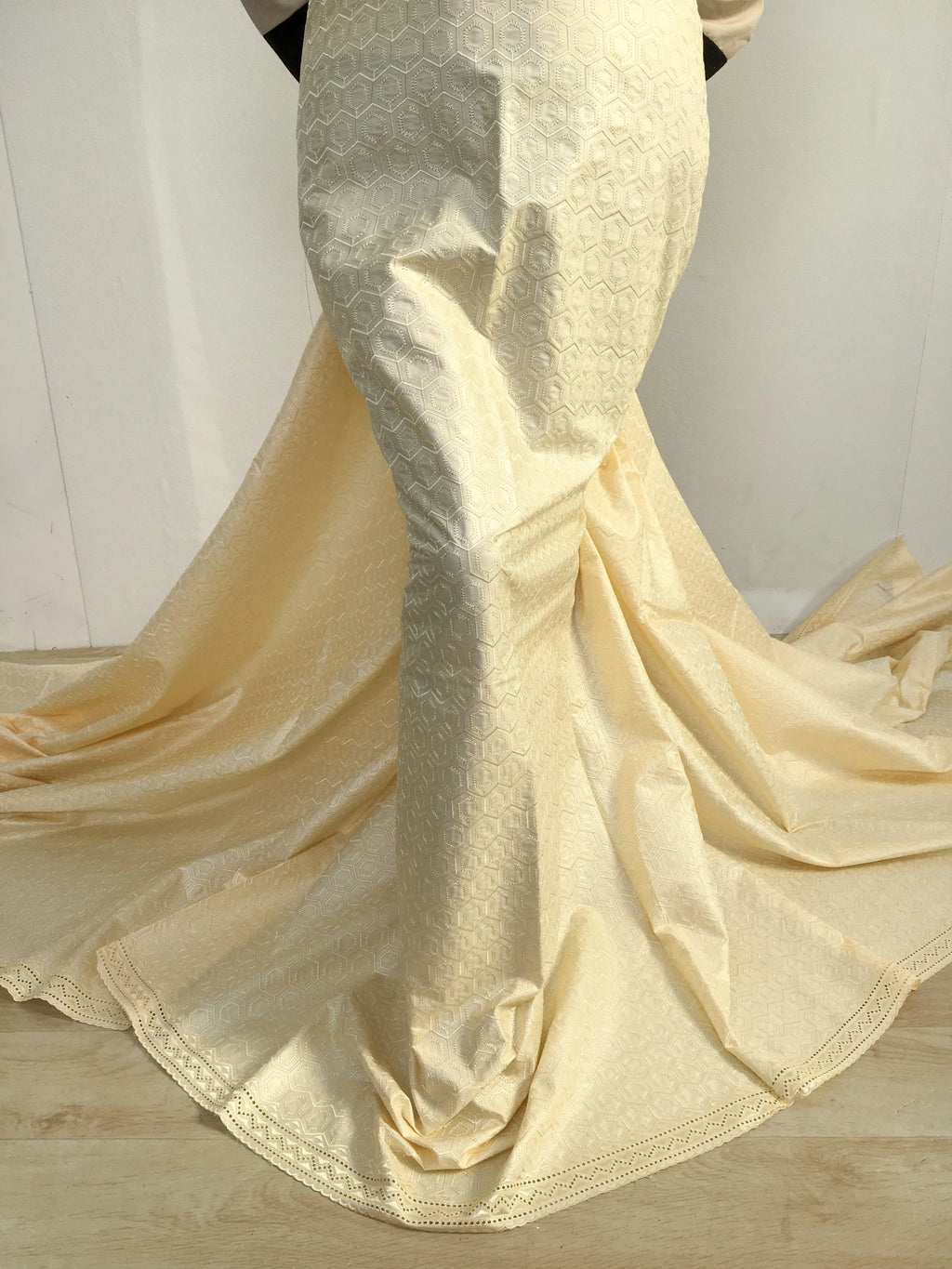African Swiss Voile High Quality Nigerian Embroidered Cotton Swiss Lace Fabrics for Wedding Dresses For Men's Sew,5yards 4673
