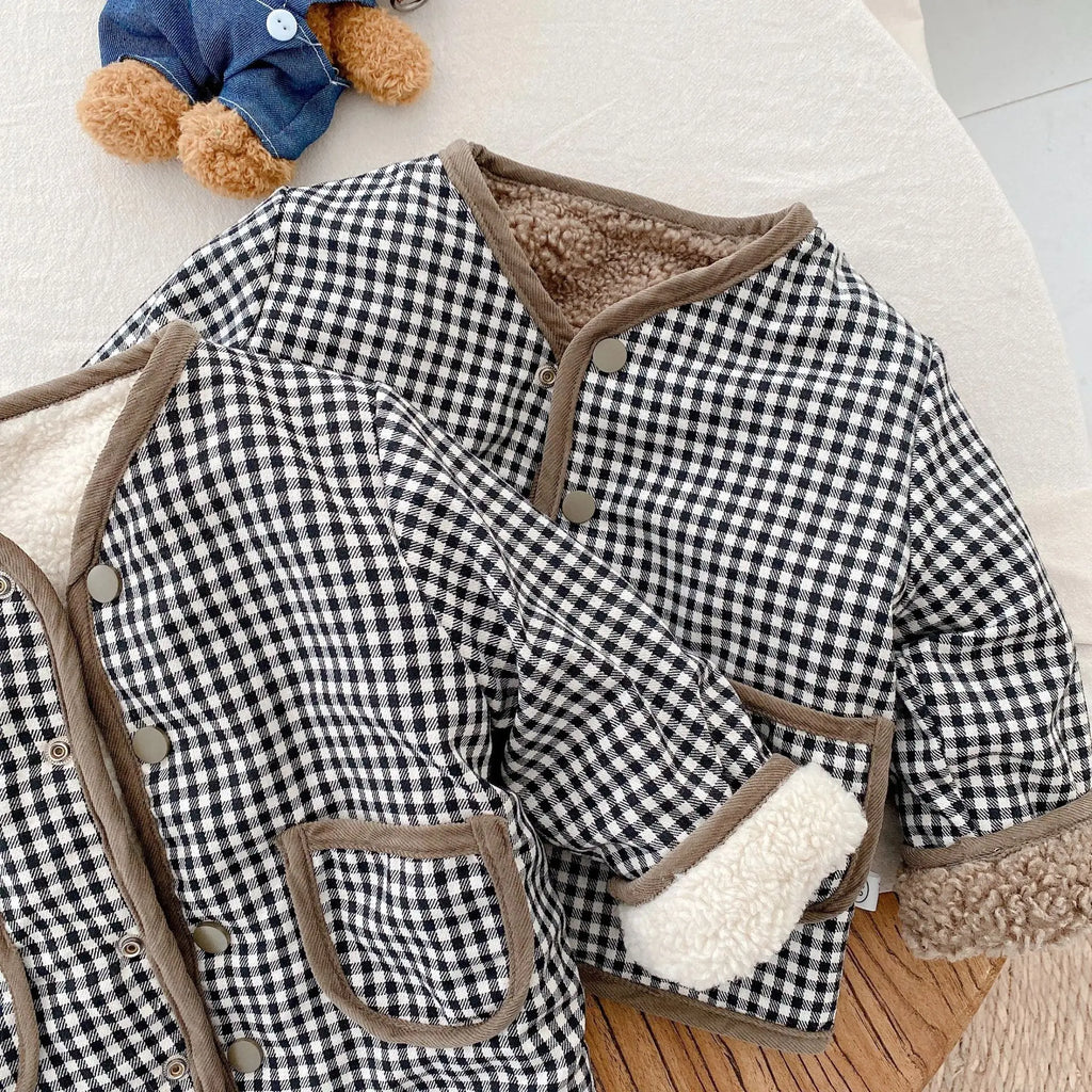 AYNIGIELL 2023 1-6 Years Old Autumn/Winter Children's Jacket Double-Sided Wear Plaid Plush Jacket Kids Jacket