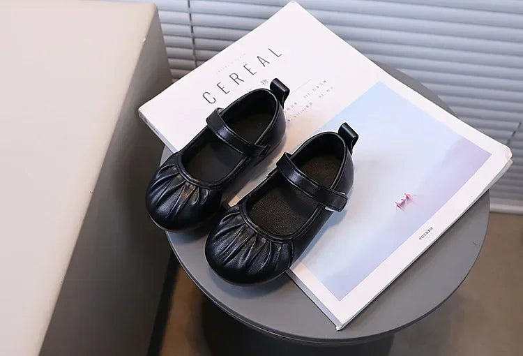 Girls Soft Sweet Princess Dance Shoes for Party Wedding Children's Fashion Pleated Leather Shoes Kids New Chic Solid Color Flats