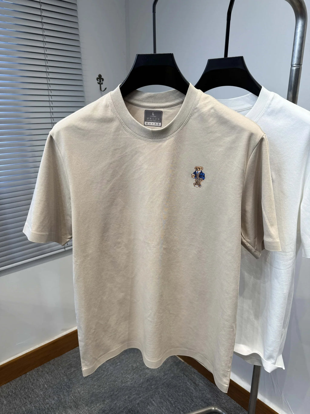 Summer Men New High Luxury Brand Little Bear EmbroiderTshirt Cotton Breathable Handsome Top Round Neck Sport Simple Short Sleeve