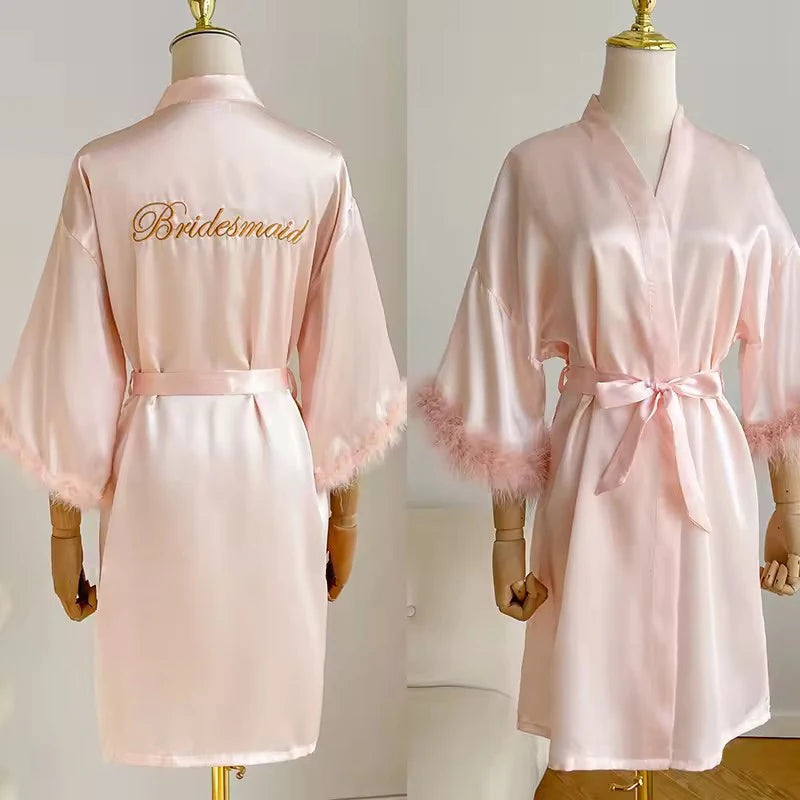 White Bride Wedding Robe with Feathers Women Satin Peignoir Sexy Bridesmids Kimono Gowns Short Bathrobe Bridal Intimate Lingerie