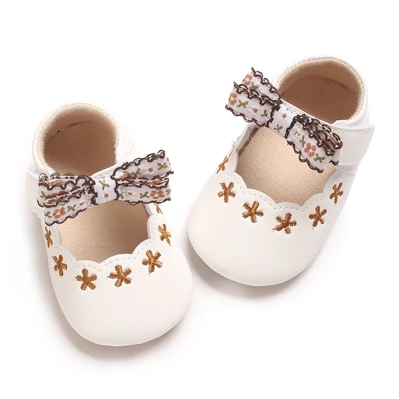 Baby girl princess shoes cute and breathable bow for young children anti slip flower casual sports shoes baby soft soled shoes