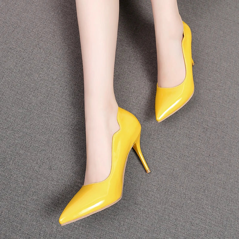Nude High-Heeled Shoes for Women, Thin Heels, Pointed Toes, Small Size 30, 2024 New Style for Ladies, Elegant Spring and Autumn White Sexy Patent Leather Professional Black Women's Single Shoes, European and American Extra La