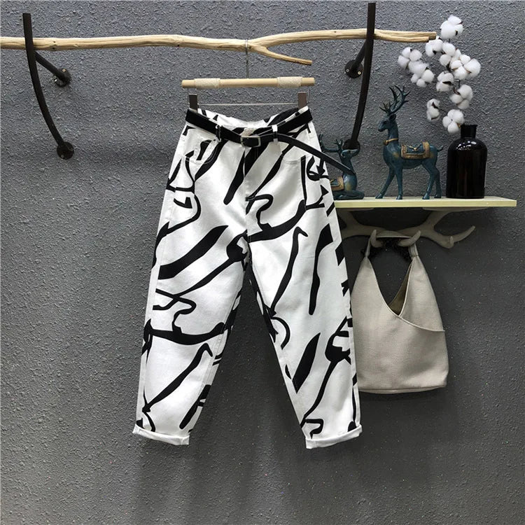 Jeans for women Streetwear Fashion Graffiti Print Jeans Pocket High Waist Washed Jeans Female 2024 Spring Loose Straight Pants