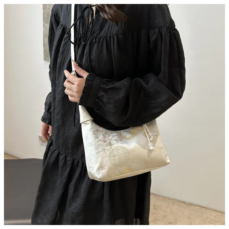 Designer Luxury Bags Woman Sweet Embroidery Shoulder Bag Nylon Texture Pearl Pendant Crossbody Handbag Bucket Handbag Women Girl