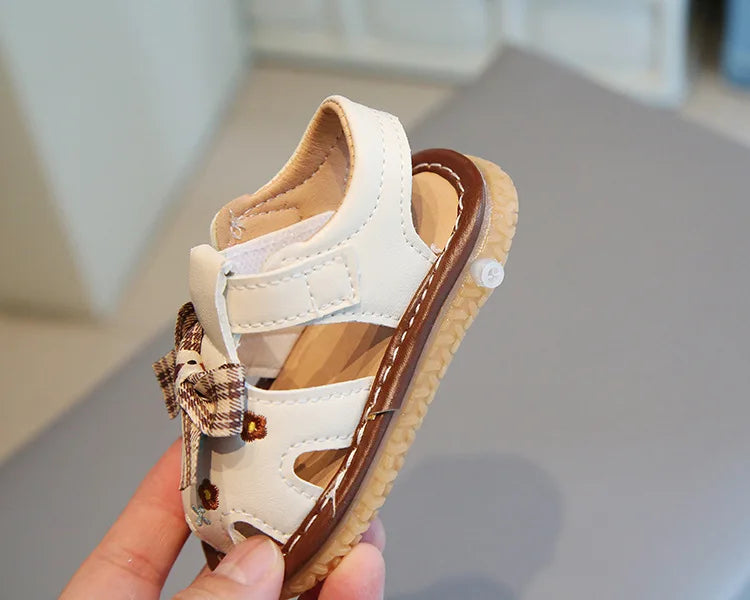 2025 Newborn Baby Girl Sandals Summer Embroidered Leisure Comfortable Lightweight Floral Soft Sole Wrap Toe Sandals For 18M-24M
