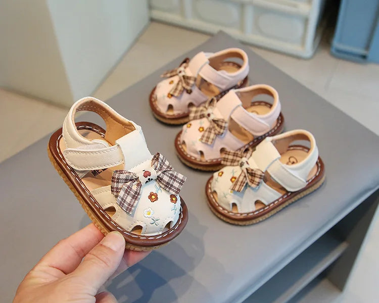 2025 Newborn Baby Girl Sandals Summer Embroidered Leisure Comfortable Lightweight Floral Soft Sole Wrap Toe Sandals For 18M-24M