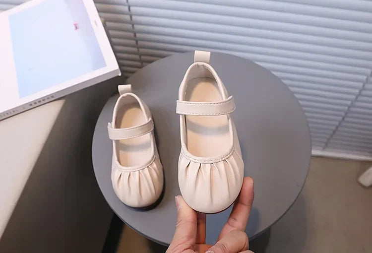 Girls Soft Sweet Princess Dance Shoes for Party Wedding Children's Fashion Pleated Leather Shoes Kids New Chic Solid Color Flats