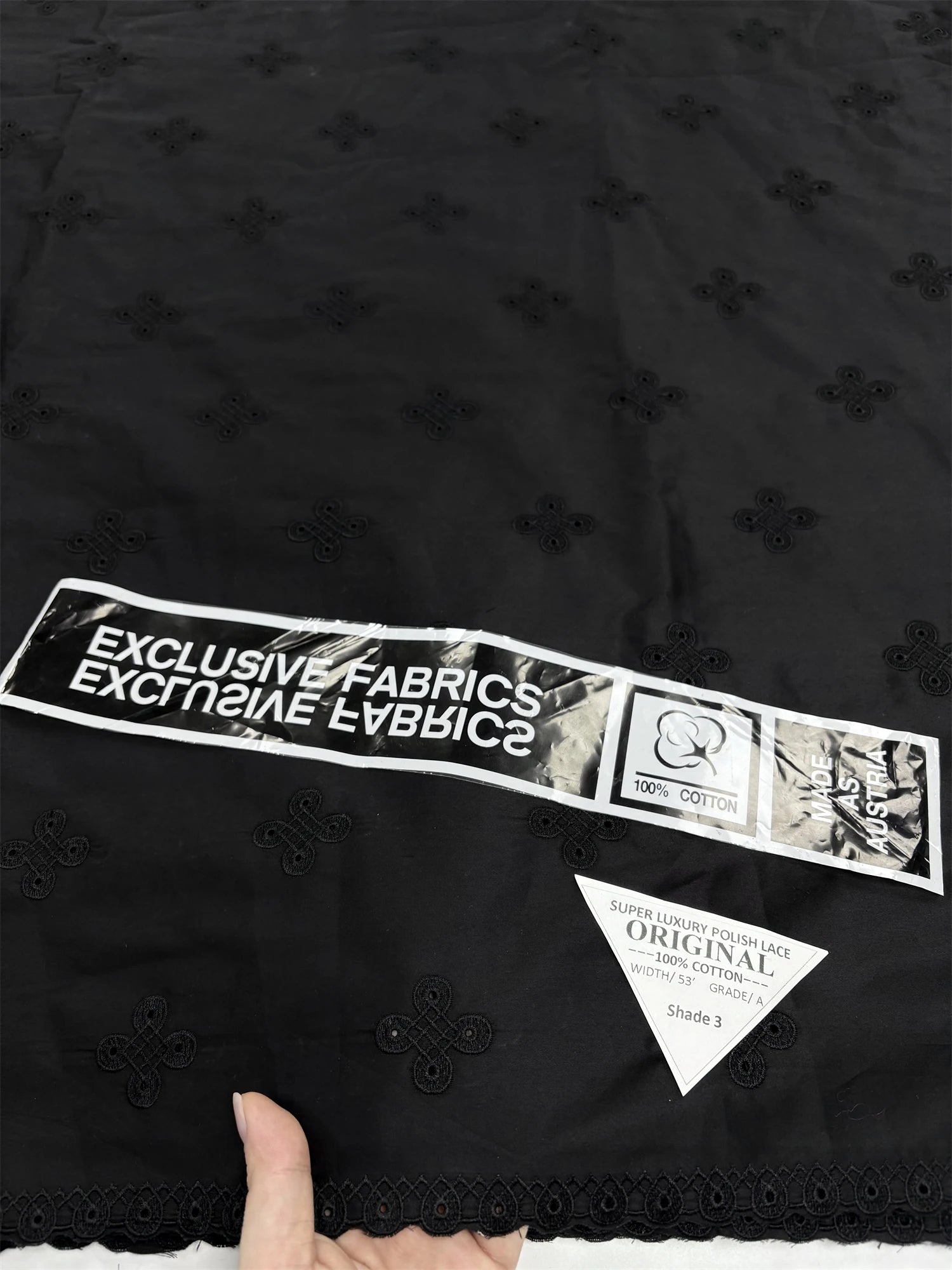 Hot Men Hollow Out Lace Austria 100% Cotton African Polished Fabric Swiss Lace Cotton Embroidery Lace Fabric For Men's Clothing