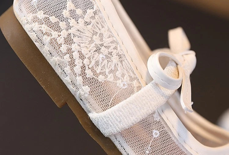 Girls' Shoes 2026 Spring New Sweet Lace Mesh Flat Shoe Fashion Sandals for Girl Mesh Bow Mary Jane Shoes Zapatos Para Niña 여아구두