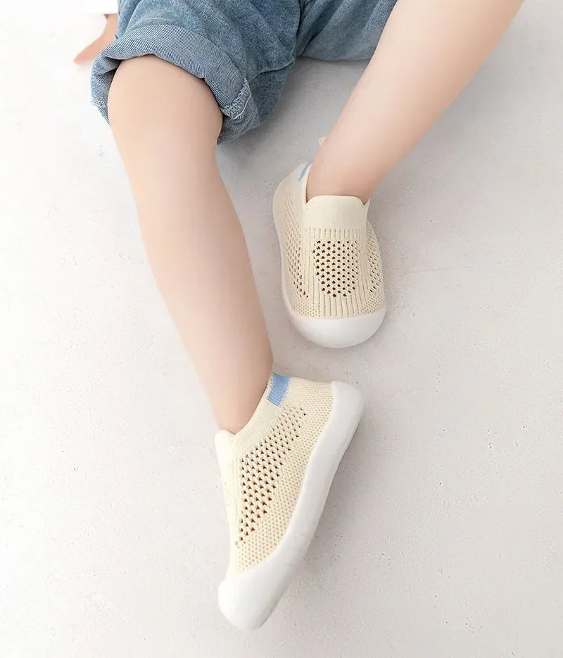 Spring Summer Toddler Shoes Breathable Knitted Kids Sneakers Boys Slip-on Tennis Shoes Girls Soft Non-slip School Casual Shoes