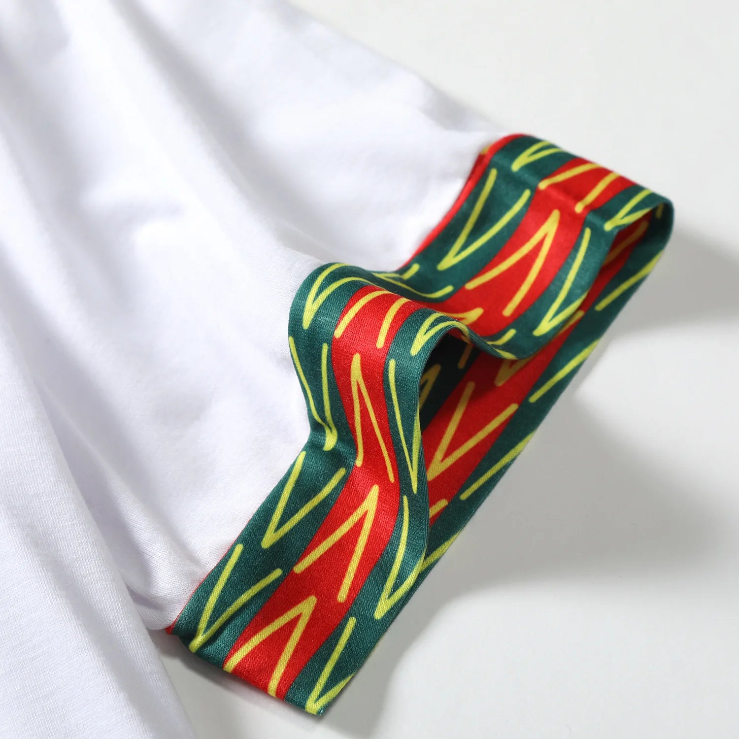2026 Men's African Traditional Clothing Men Dashiki Short Sleeve T-shirt Fashion V-neck Printed Ethnic Style Casual Tops for Men
