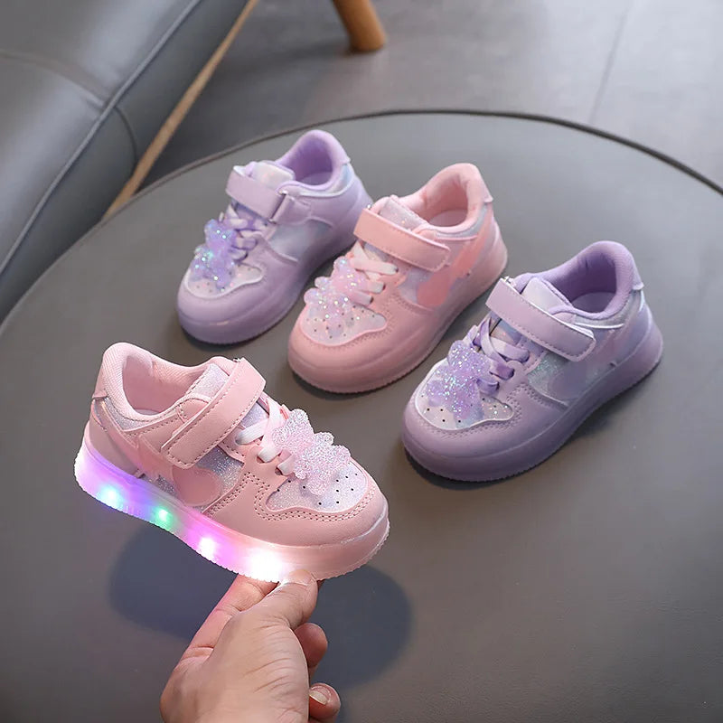 Spring Child Sneaker New Fashion Comfort Girl Shoe Versatile Soft Sole LED Light Girl Shoe Cute Anti Slip Exquisite Casual Shoes