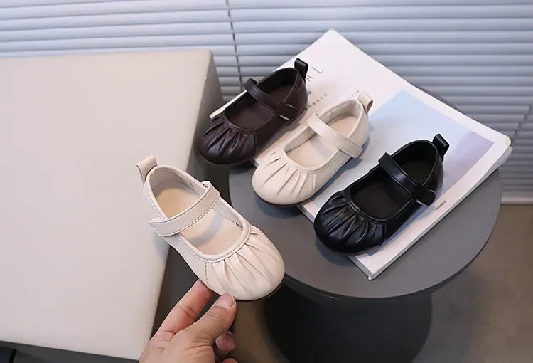 Girls Soft Sweet Princess Dance Shoes for Party Wedding Children's Fashion Pleated Leather Shoes Kids New Chic Solid Color Flats