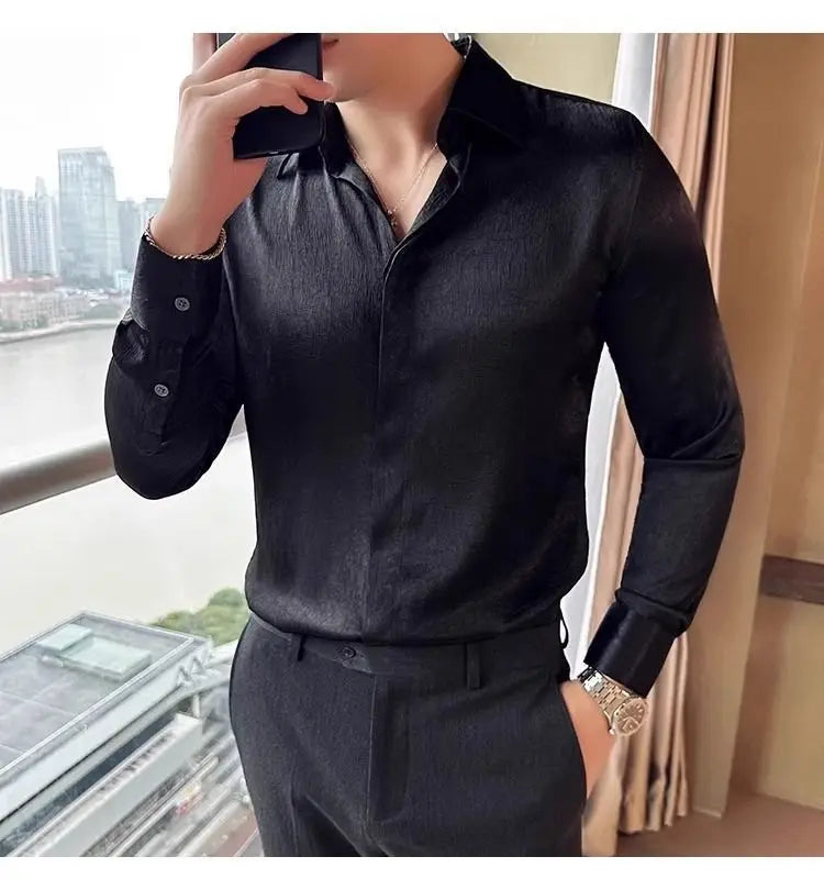 Men's Shiny Long-Sleeve Button-Down Shirt with Slim Fit