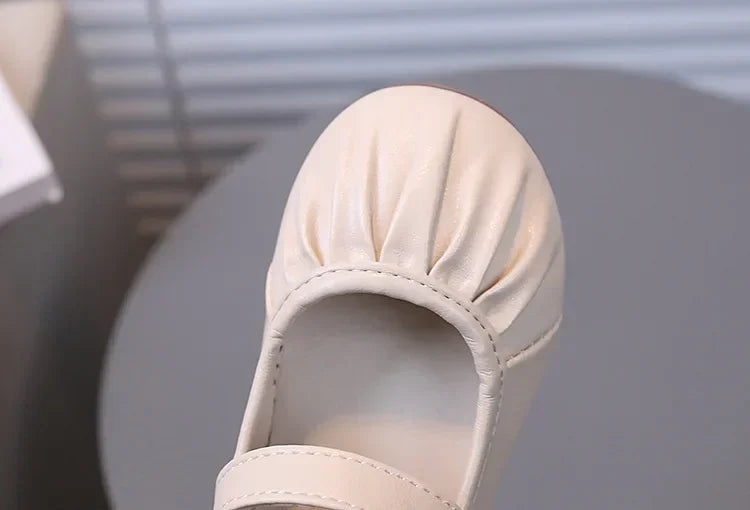 Girls Soft Sweet Princess Dance Shoes for Party Wedding Children's Fashion Pleated Leather Shoes Kids New Chic Solid Color Flats