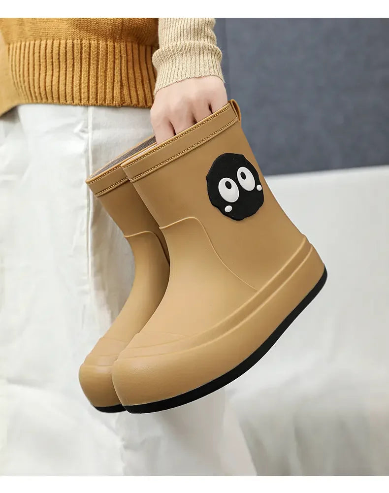 New Women's Cover Foot High Top Flat Sole Rain Shoes Soft Bottom Non Slip Waterproof Oil Resistant Work Shoes Fishing Water Shoe