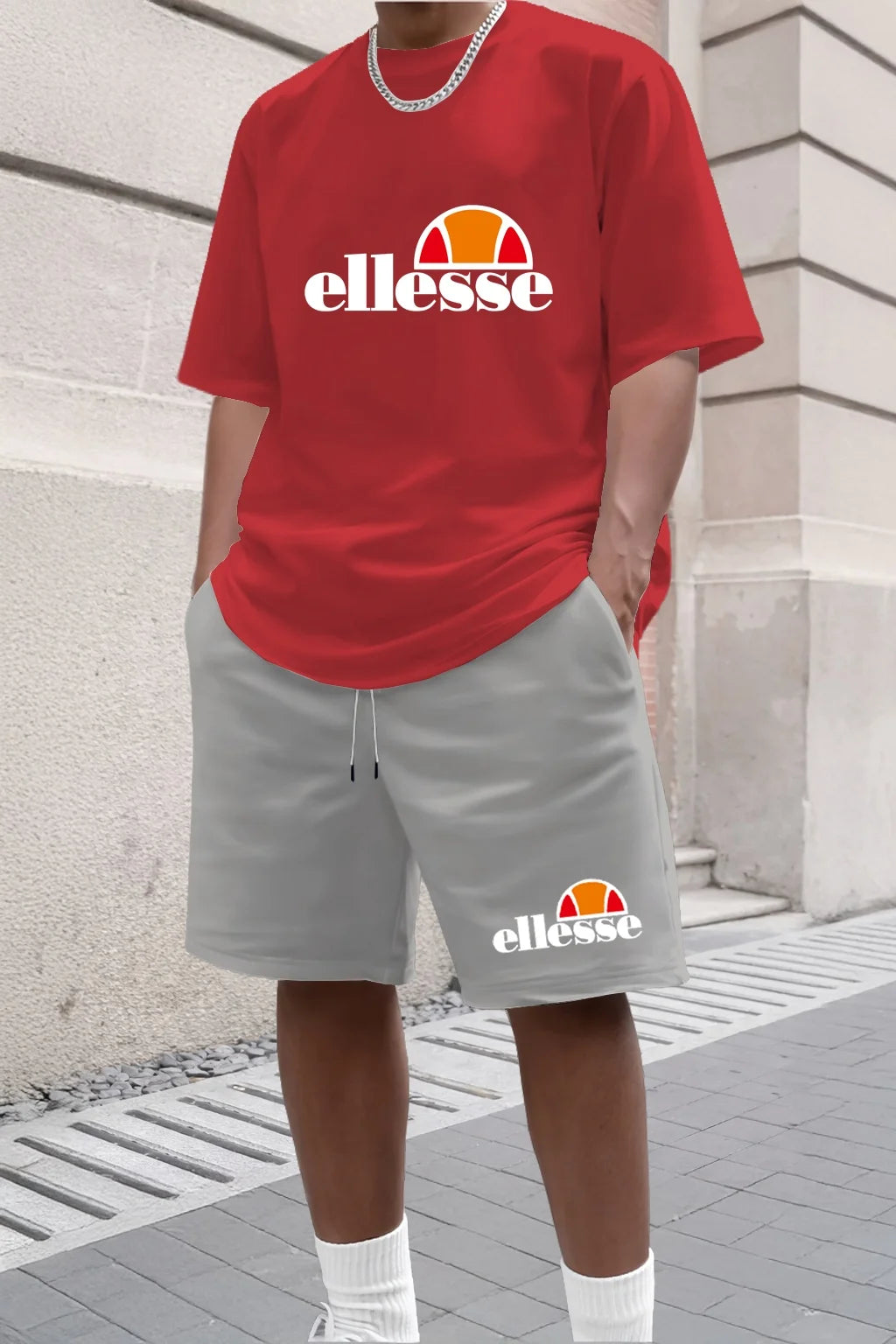 New men's casual and fashionable outdoor clothing for the summer of 2026, with a simple style
