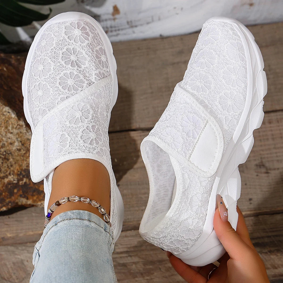 Sneakers Women Shoes Lightweight Breathable Shoes For Women Comfortable Outdoor Walking Black White Zapatillas Mujer Size 36-42
