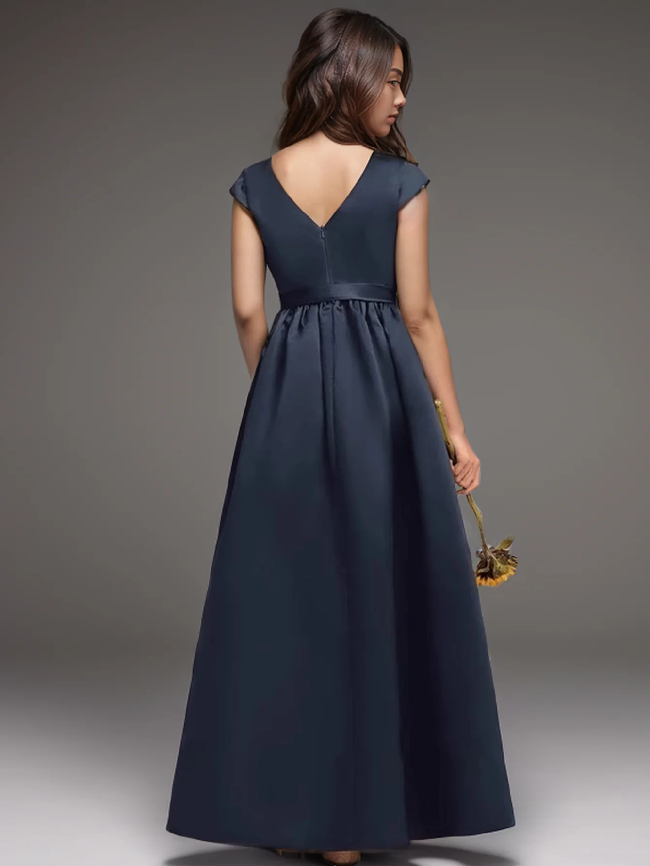 Teen Girl White Long Dress for Birthday Party Performance Featuring Elegant Evening Gown