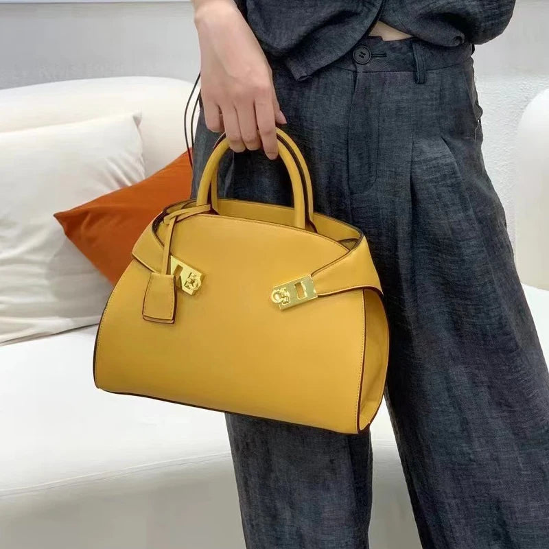 Shell Messenger Bags For Women Luxury Designer Handbag And Purses 2024 New In Fashion Bowling Large Capacity Shoulder Crossbody