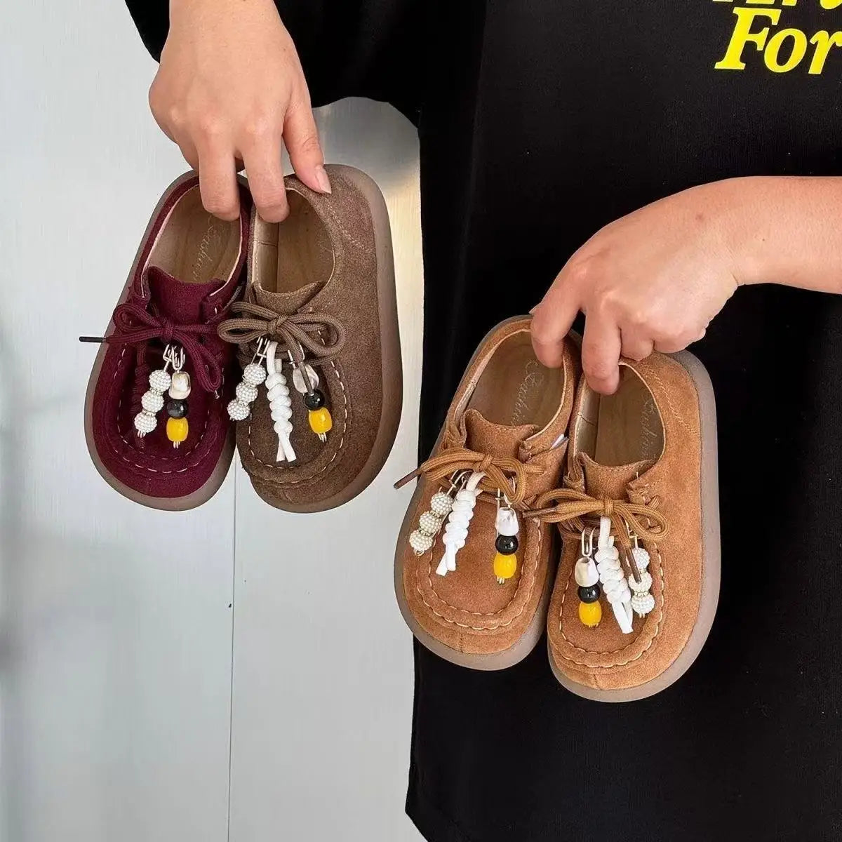 Boys Girls Leather Shoes with Cute Beaded 2025 New Autumn Toddler Walking Shoes Soft Sole Simple Versatile Kids School Loafers
