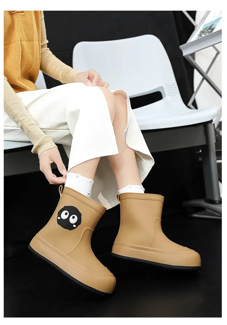 New Women's Cover Foot High Top Flat Sole Rain Shoes Soft Bottom Non Slip Waterproof Oil Resistant Work Shoes Fishing Water Shoe