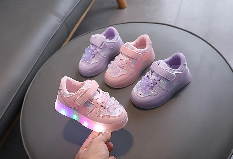 Spring Child Sneaker New Fashion Comfort Girl Shoe Versatile Soft Sole LED Light Girl Shoe Cute Anti Slip Exquisite Casual Shoes