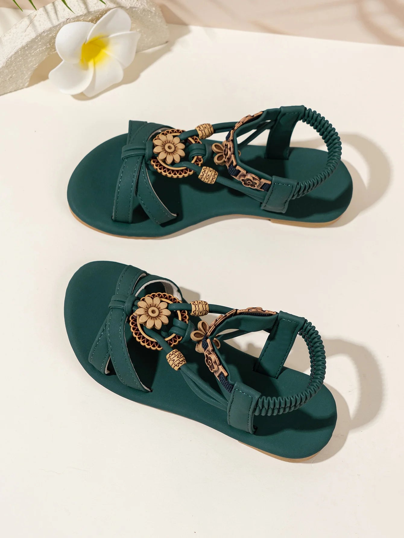 Girls Floral Sandals - Vintage Boho Toddler Summer Shoes Non-Slip Soft Sole Kids Casual Sandals 3-8Y