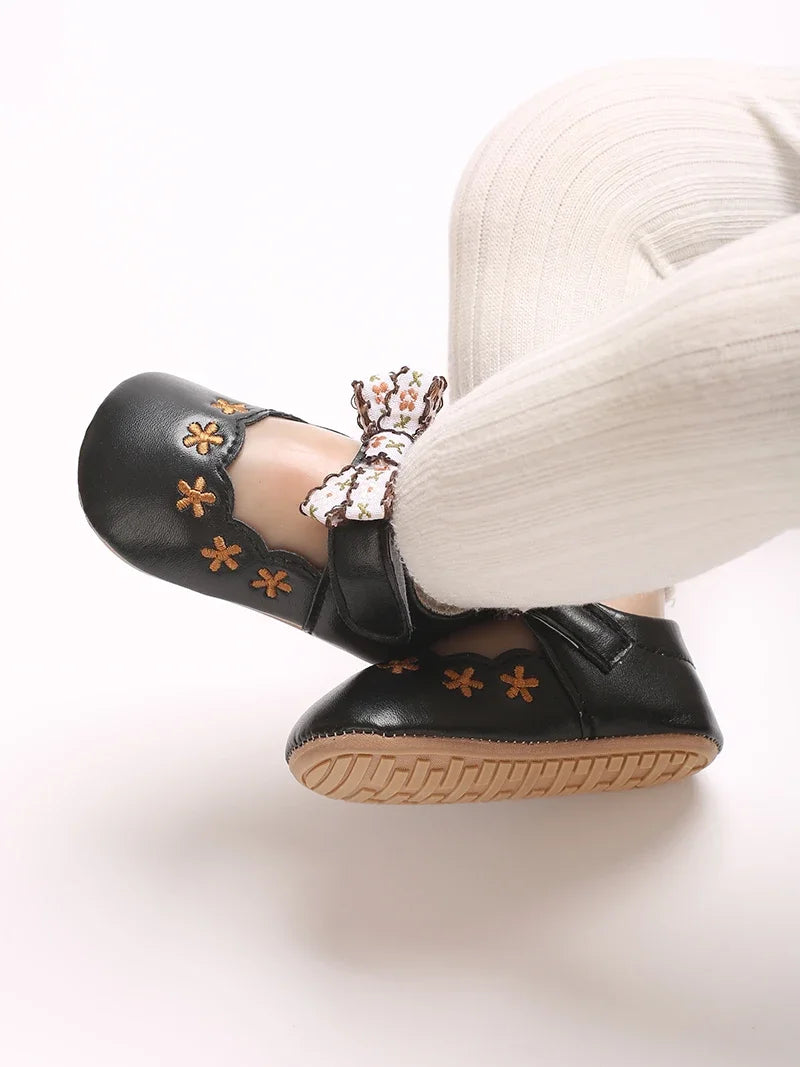 Baby girl princess shoes cute and breathable bow for young children anti slip flower casual sports shoes baby soft soled shoes