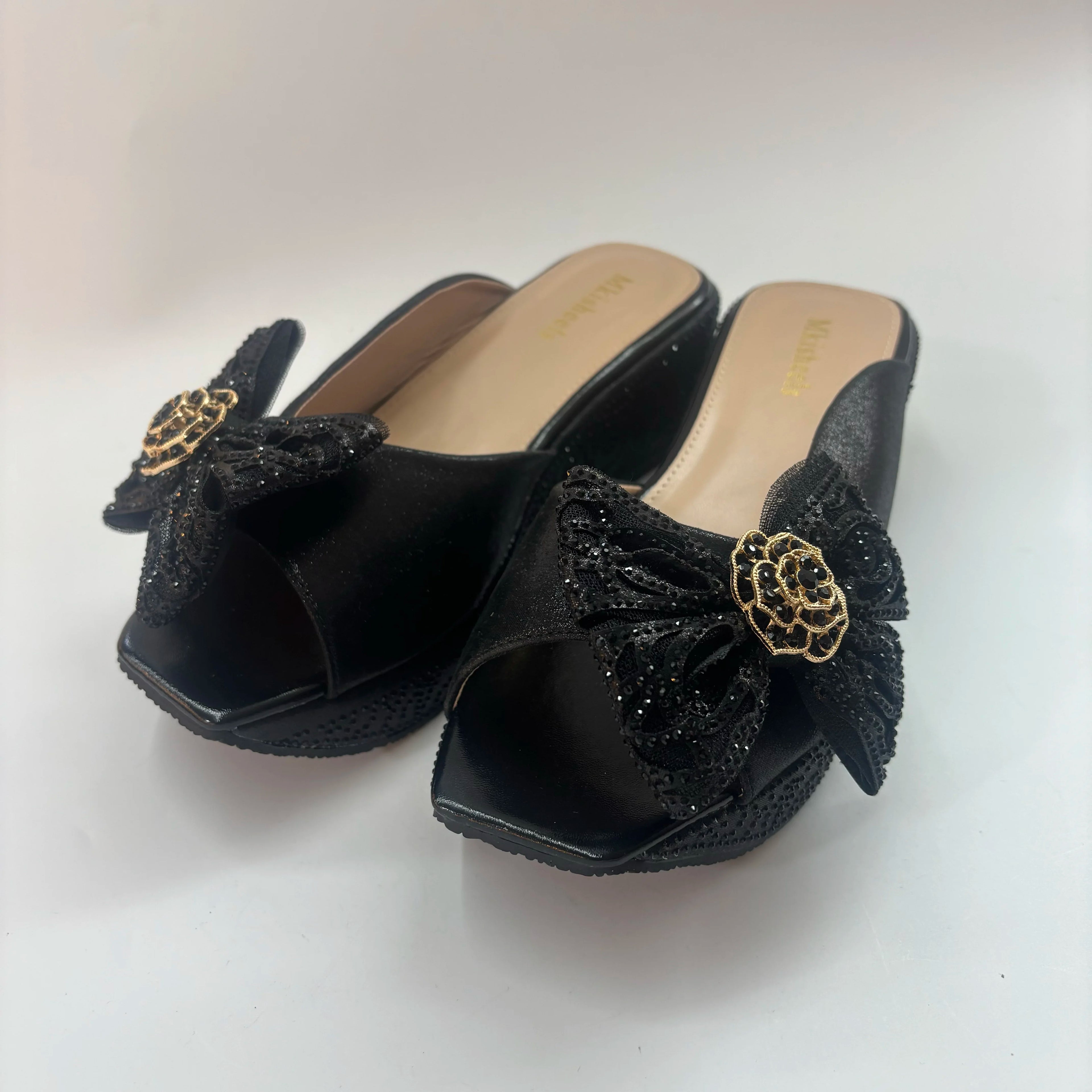 Latest Design Women Luxury Flower Wedding Party Shoes Nigerian Women Party Pumps High Heels Slip on Shoes for Women 6CM