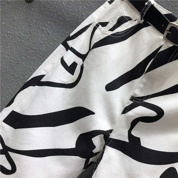 Jeans for women Streetwear Fashion Graffiti Print Jeans Pocket High Waist Washed Jeans Female 2024 Spring Loose Straight Pants