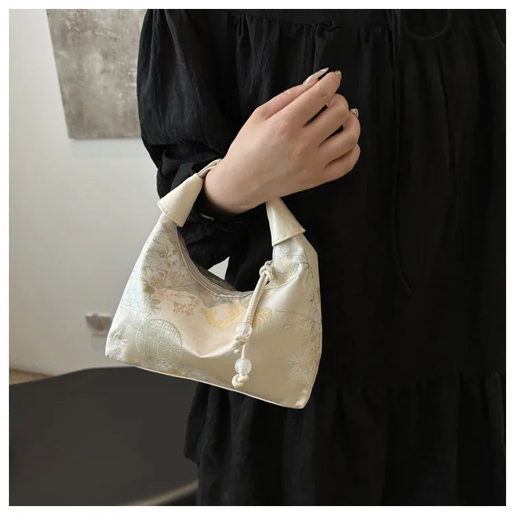 Designer Luxury Bags Woman Sweet Embroidery Shoulder Bag Nylon Texture Pearl Pendant Crossbody Handbag Bucket Handbag Women Girl