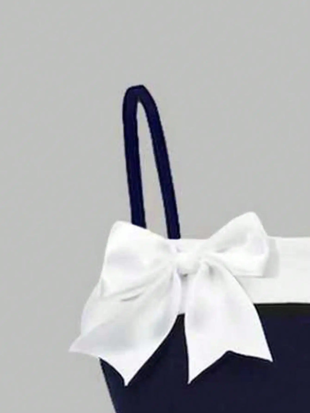 Girls' dress summer outfit; children's summer bow dress; girls' medium and large dress for parties, outdoors, travel