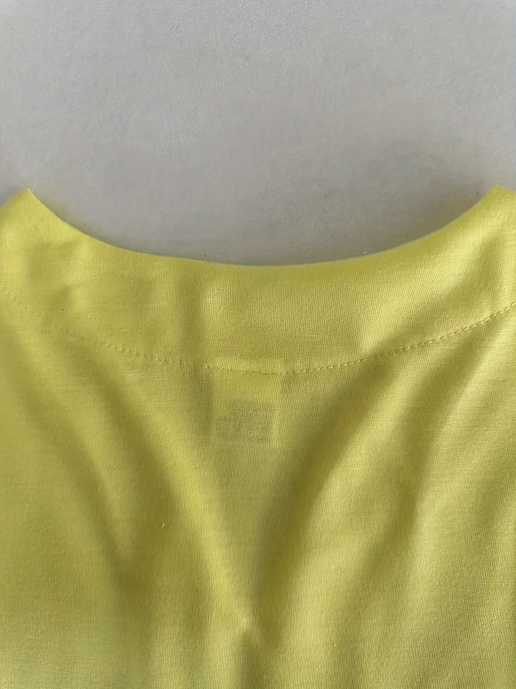 DIY custom printed V-neck T-shirt, fashionable men's short-sleeve T-shirt, stylish elegant casual streetwear top，everyday wear.