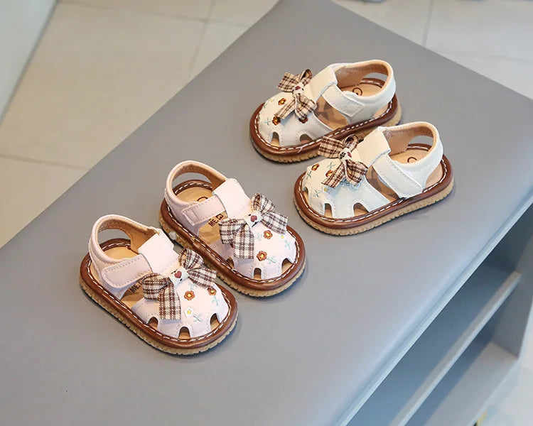 2025 Newborn Baby Girl Sandals Summer Embroidered Leisure Comfortable Lightweight Floral Soft Sole Wrap Toe Sandals For 18M-24M