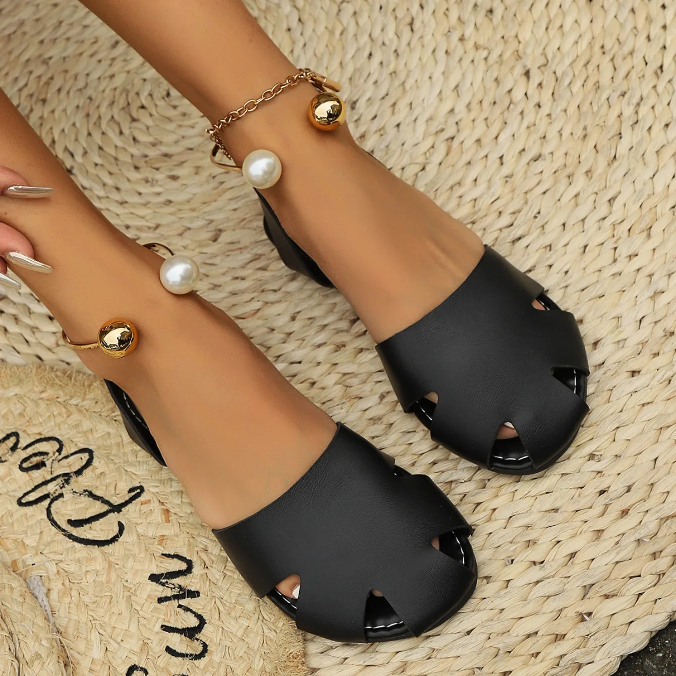 Women Sandals 2024 New Summer Beach Comfortable Sandals Fashion Designer Designer Lightweight Casual Sandals Shoes for Women