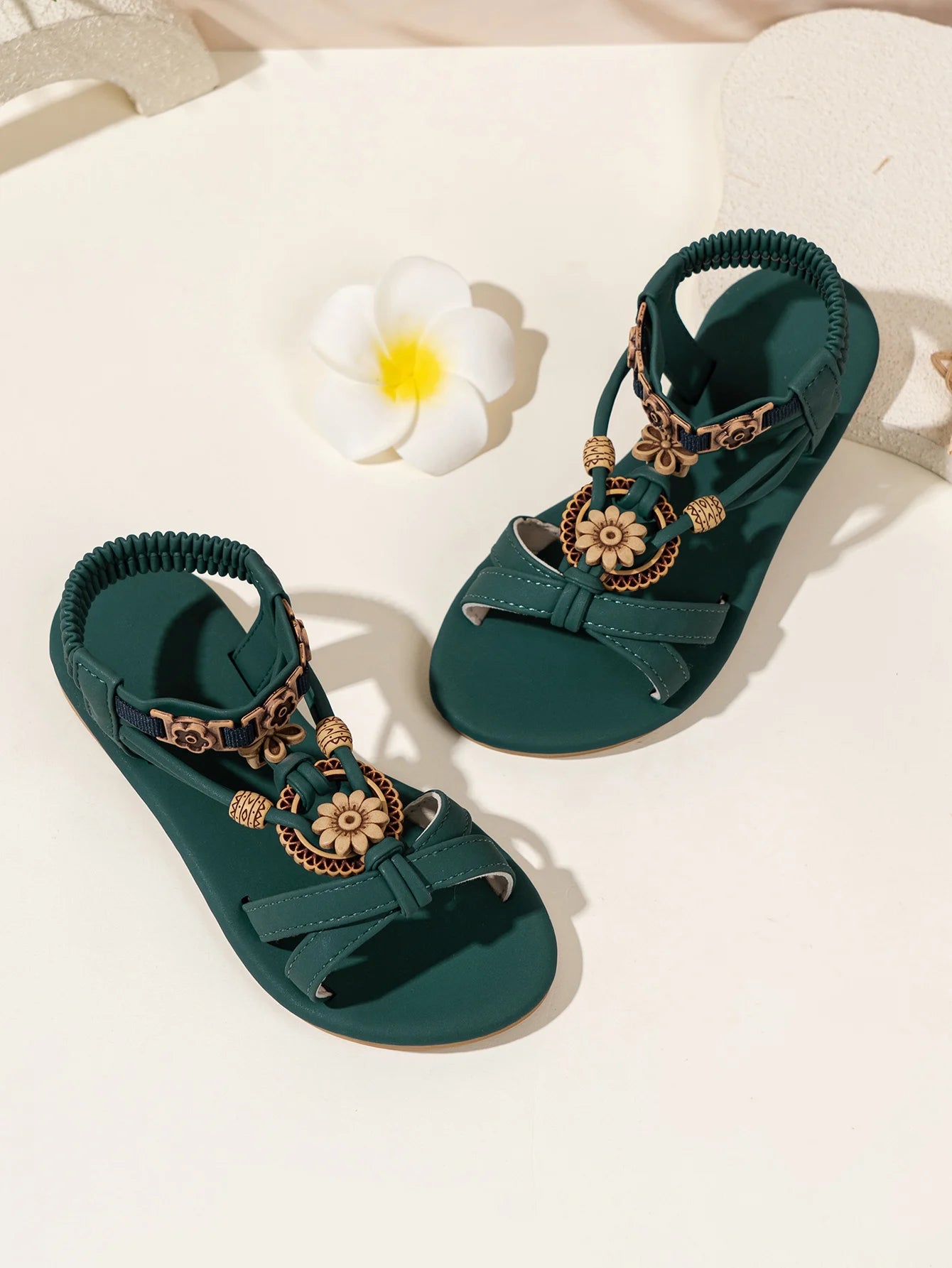 Girls Floral Sandals - Vintage Boho Toddler Summer Shoes Non-Slip Soft Sole Kids Casual Sandals 3-8Y
