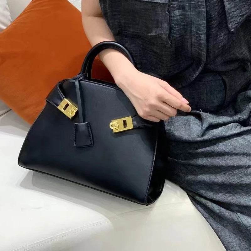 Shell Messenger Bags For Women Luxury Designer Handbag And Purses 2024 New In Fashion Bowling Large Capacity Shoulder Crossbody