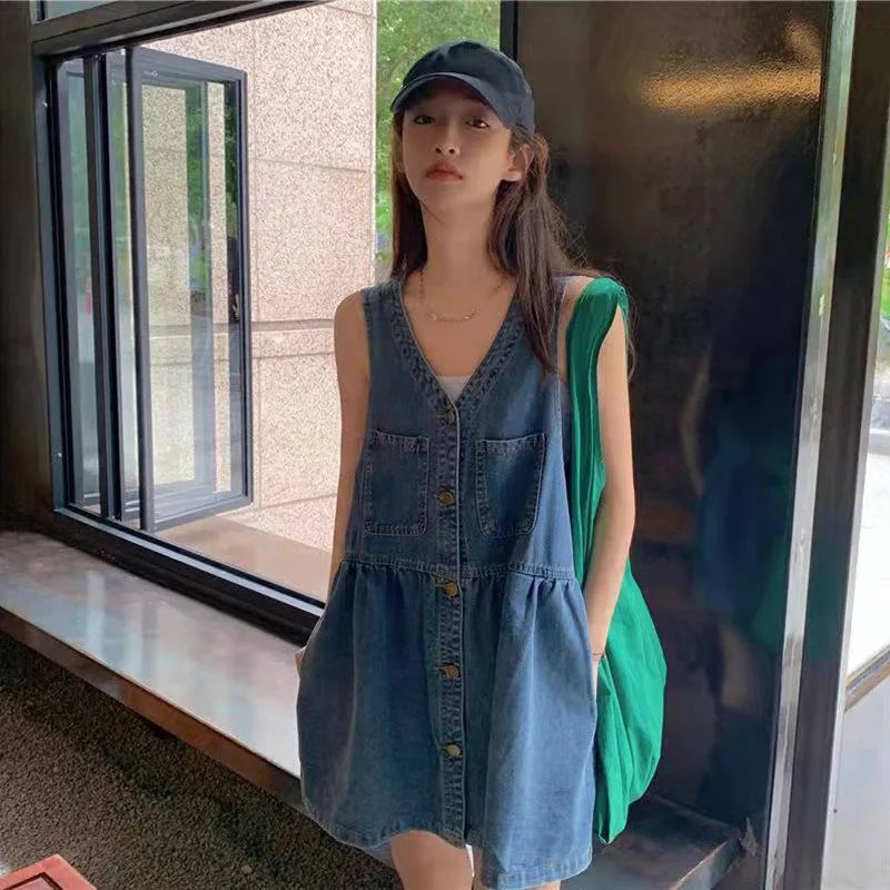 Women Sleeveless Denim Dresses Harajuku Loose Single-Breasted V-Neck Dress Woman 2025 Summer New Pocket Beach Sling Jean Dress