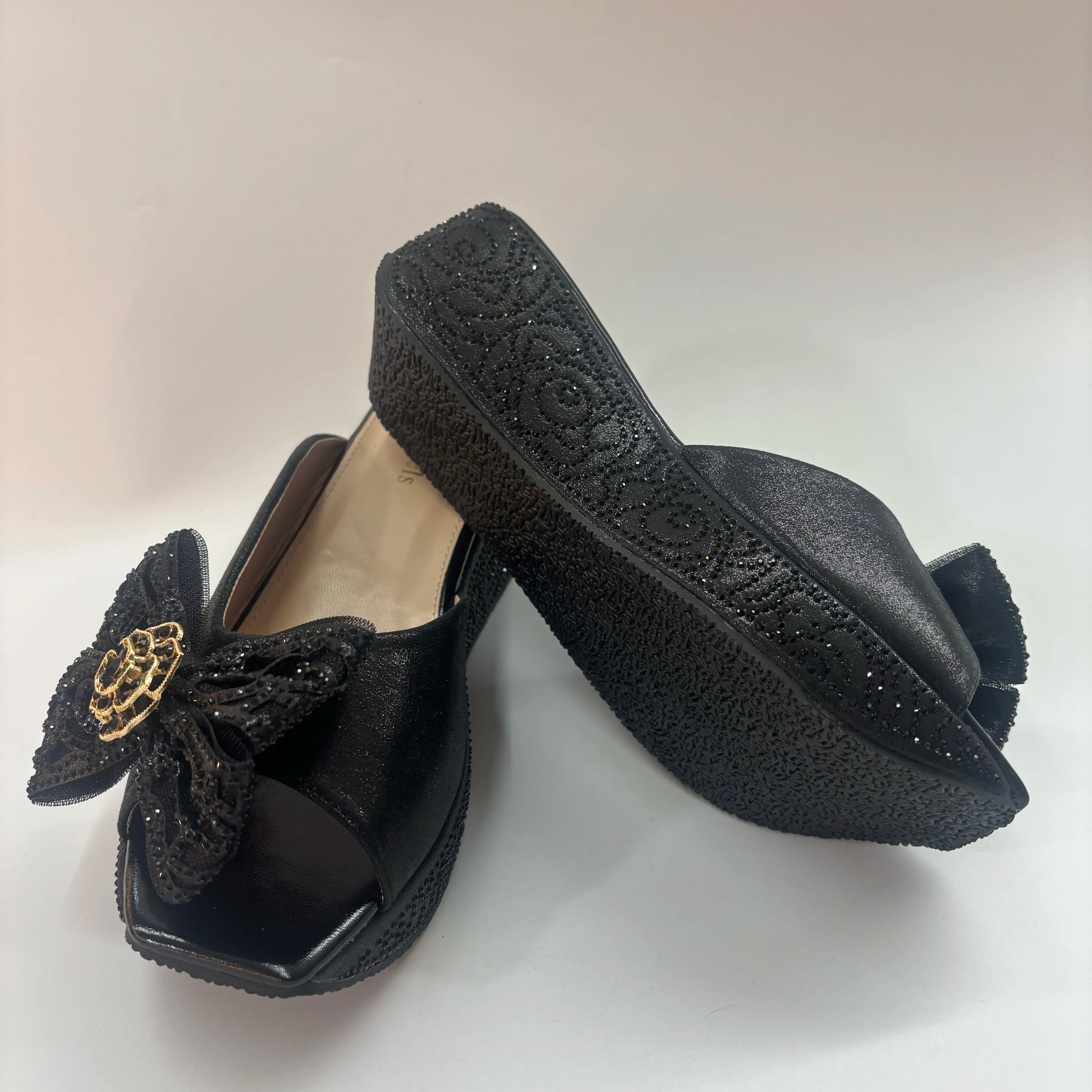 Latest Design Women Luxury Flower Wedding Party Shoes Nigerian Women Party Pumps High Heels Slip on Shoes for Women 6CM
