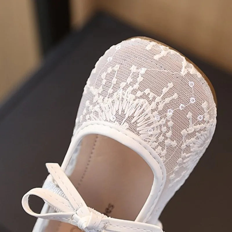 Girls' Shoes 2026 Spring New Sweet Lace Mesh Flat Shoe Fashion Sandals for Girl Mesh Bow Mary Jane Shoes Zapatos Para Niña 여아구두
