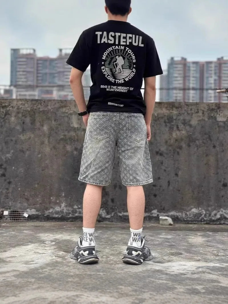 2025 American style new denim shorts for men in summer, loose straight tube, perforated jacquard, high-end feeling, five point