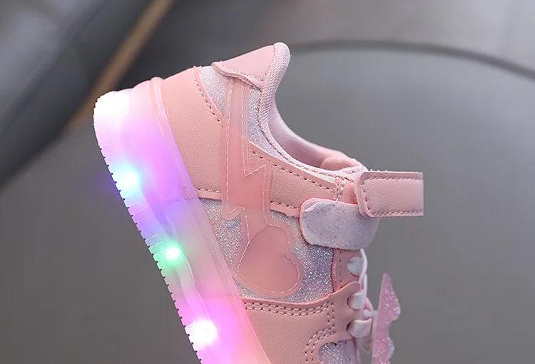 Spring Child Sneaker New Fashion Comfort Girl Shoe Versatile Soft Sole LED Light Girl Shoe Cute Anti Slip Exquisite Casual Shoes