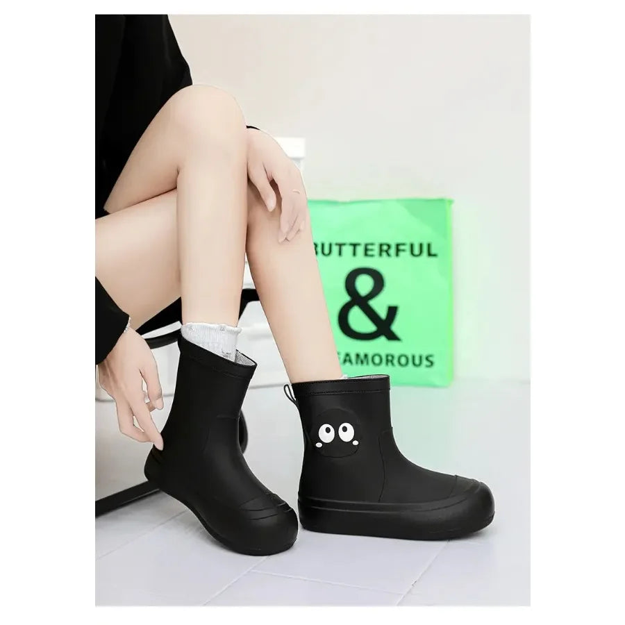New Women's Cover Foot High Top Flat Sole Rain Shoes Soft Bottom Non Slip Waterproof Oil Resistant Work Shoes Fishing Water Shoe