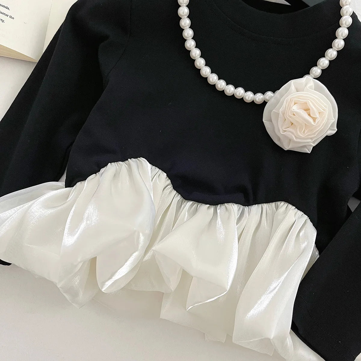 Girls 2 Piece Autumn 2025 New Long Sleeve Lace Solid Color Simple Fashionable Top Childrens Pants Baby Girl Set