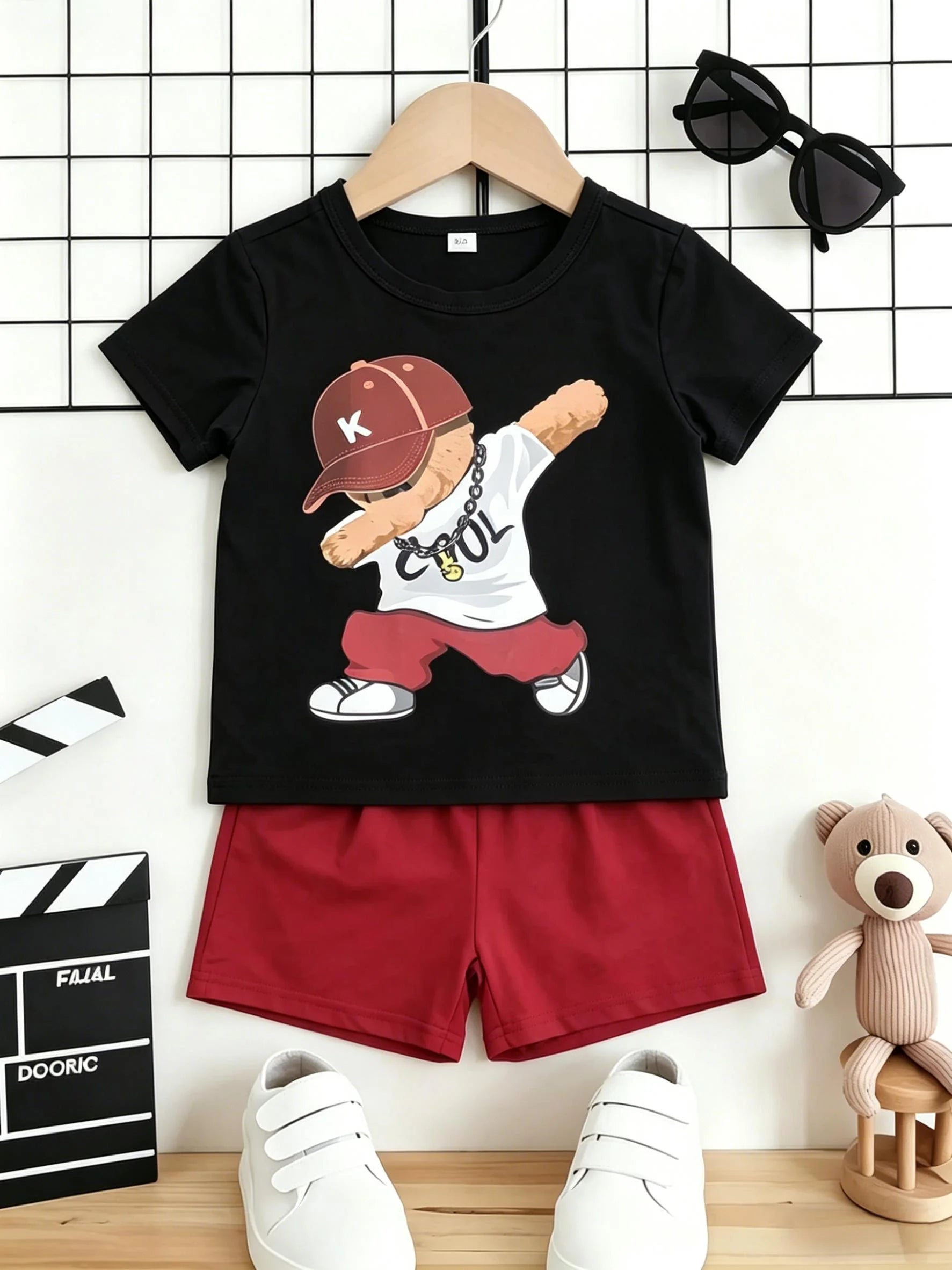 Summer New Arrival Boys Street Style Bear Print Short Sleeve Burgundy Solid Shorts Set
