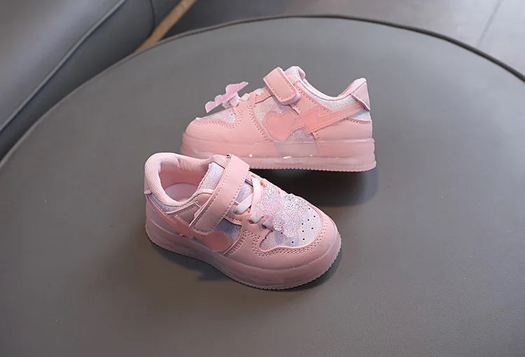 Spring Child Sneaker New Fashion Comfort Girl Shoe Versatile Soft Sole LED Light Girl Shoe Cute Anti Slip Exquisite Casual Shoes